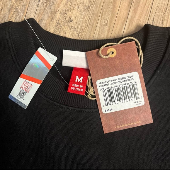 NWT Mitchell & Ness Fordham Rams NCAA Black Crewneck Sweatshirt Size M - Picture 6 of 6